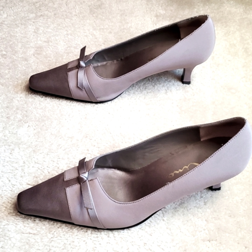 Shoes - Picture 3 of 7